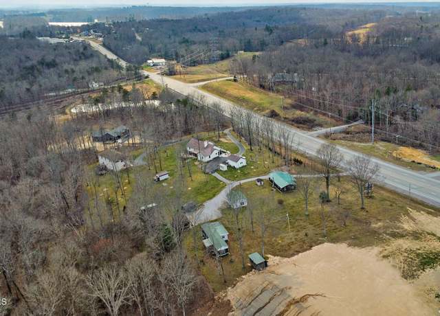 Property at 2546 Peavine Rd, Crossville, TN 38571, 2 beds, 2 baths