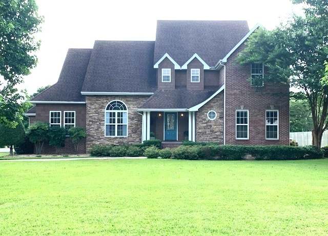 Property at 105 Quail Dr, Tullahoma, TN 37388, 4 beds, 3 baths