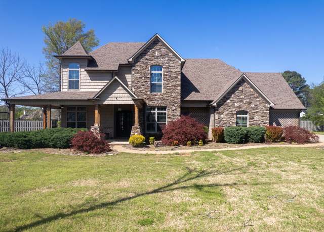 Property at 963 Ashport Rd, Jackson, TN 38305, 4 beds, 3.5 baths