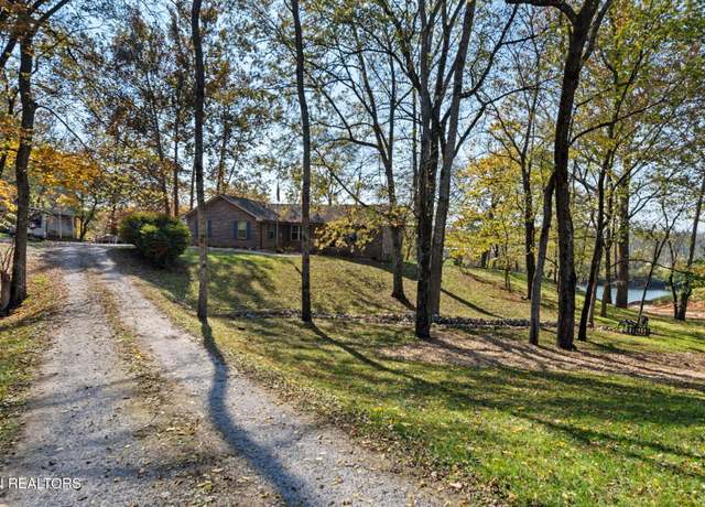 Property at 160 Lone River Ln, Clinton, TN 37716, 4 beds, 3 baths