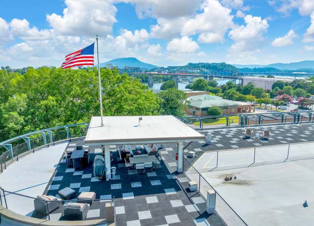 Property at 417 Frazier Ave #404, Chattanooga, TN 37405, 2 beds, 2.5 baths