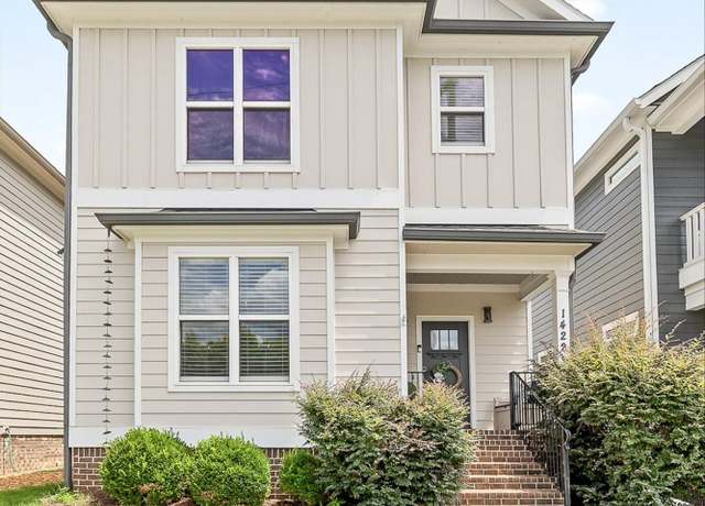 Property at 1422 Adams St, Chattanooga, TN 37408, 3 beds, 2.5 baths