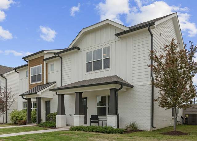 Property at 895 Industrial Dr, Old Hickory, TN 37138, 3 beds, 2.5 baths