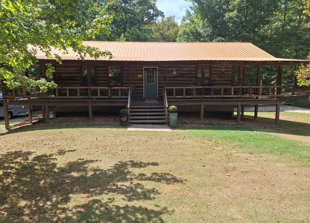 Property at 450 Pinson Ln, Big Sandy, TN 38221, 2 beds, 2 baths