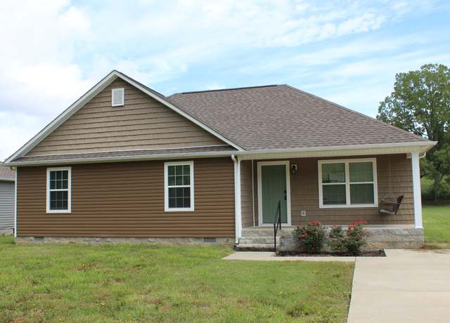 Property at 430 Gobble St, Lawrenceburg, TN 38464, 3 beds, 2 baths