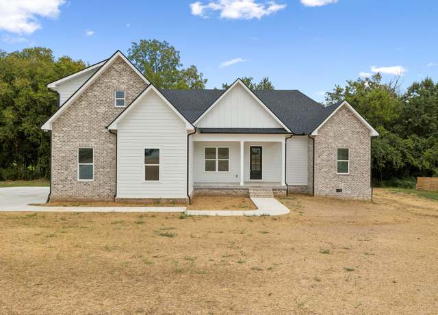 Property at 330 Thoroughbred Ln, Hartsville, TN 37074, 3 beds, 3 baths