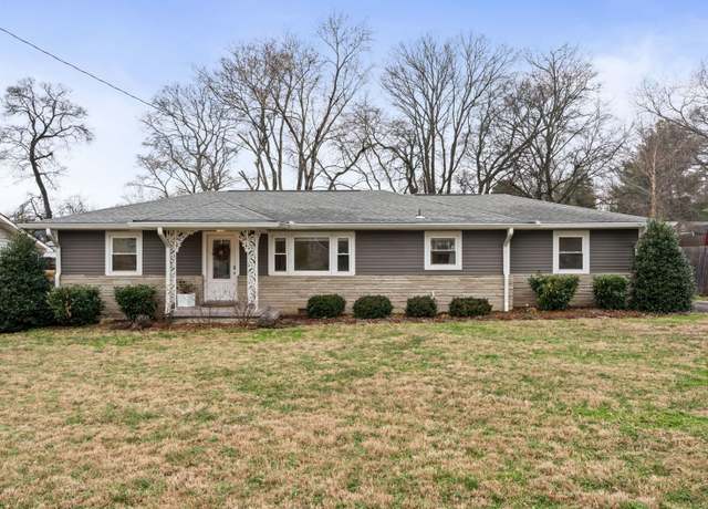Property at 820 Spencer Ave, Gallatin, TN 37066, 3 beds, 1.5 baths
