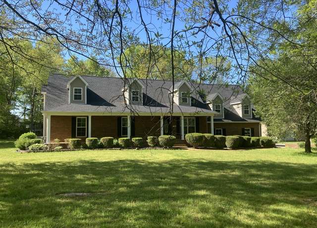 Property at 1319 Forrest Trace Dr, Lewisburg, TN 37091, 4 beds, 2.5 baths