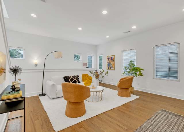 Property at 1056E 2nd Ave S, Nashville, TN 37210, 2 beds, 2 baths