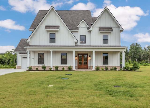 Property at 7201 Denton Dr, Christiana, TN 37037, 5 beds, 3.5 baths