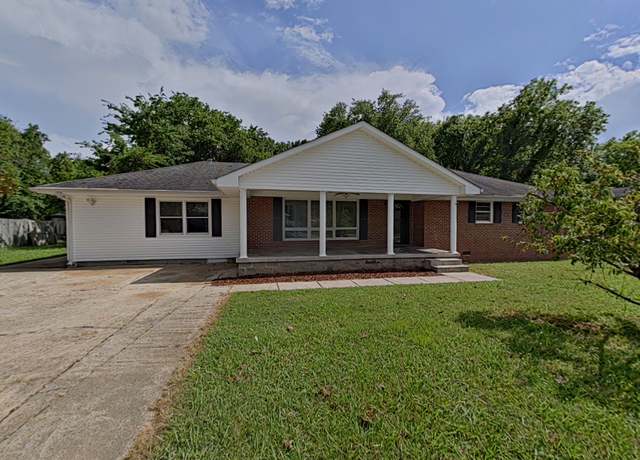 Property at 1106 Bagley Dr, Fayetteville, TN 37334, 3 beds, 2 baths