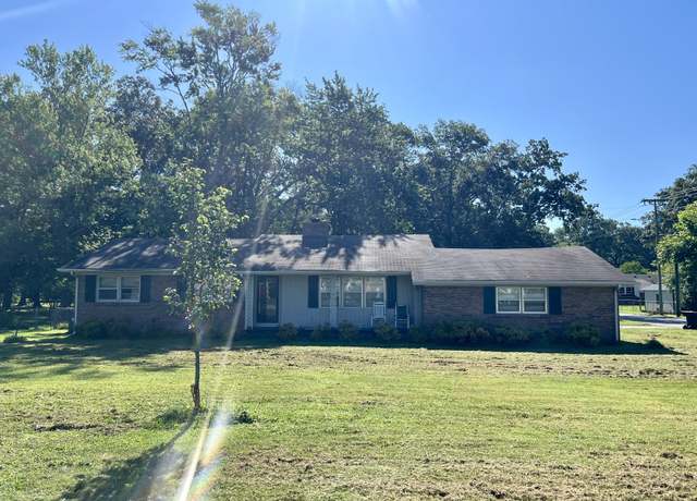 Property at 213 Greenfield Ave, Tullahoma, TN 37388, 3 beds, 2 baths
