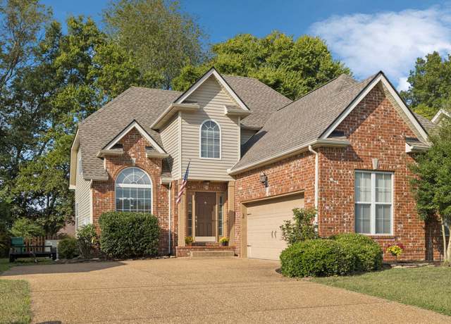 Property at 1062 Golf View Way, Spring Hill, TN 37174, 3 beds, 2.5 baths