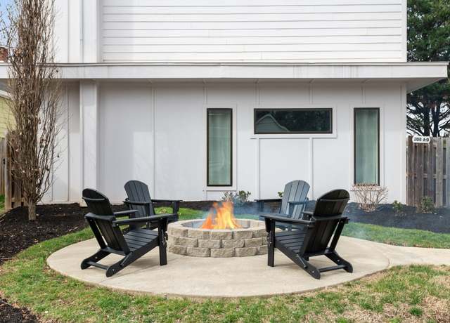 Property at 208D Myrtle St, Nashville, TN 37206, 3 beds, 3.5 baths