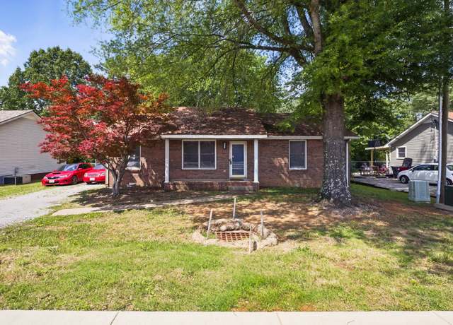 Property at 763 Needmore Rd, Clarksville, TN 37040, 3 beds, 1.5 baths