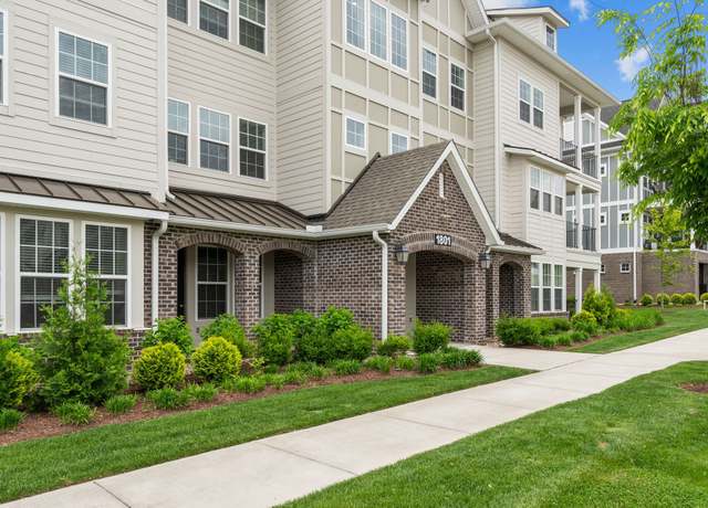 Property at 1801 Shadow Green Dr #204, Franklin, TN 37064, 2 beds, 2 baths
