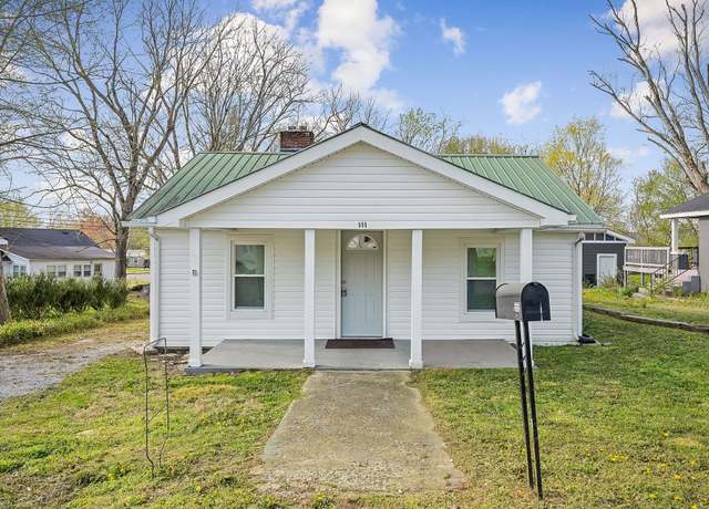 Property at 555 Hayes St, Smithville, TN 37166, 2 beds, 1 bath