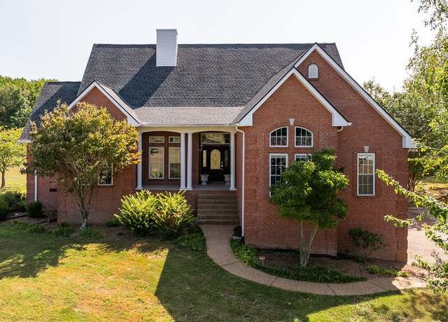 Property at 1040 Hoof And Paw Trl, Springfield, TN 37172, 3 beds, 3 baths