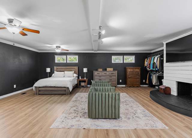 Property at 3205 W Hamilton Ave, Nashville, TN 37218, 4 beds, 2 baths