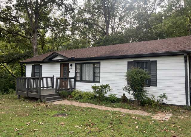 Property at 1408 Cumberland Heights Rd, Clarksville, TN 37040, 3 beds, 2 baths