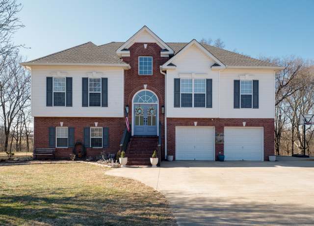 Property at 290 Northridge Dr, Pulaski, TN 38478, 4 beds, 3 baths