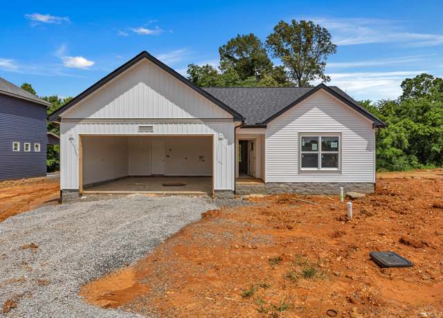 Property at 369 Galway Dr, Clarksville, TN 37042, 3 beds, 2 baths