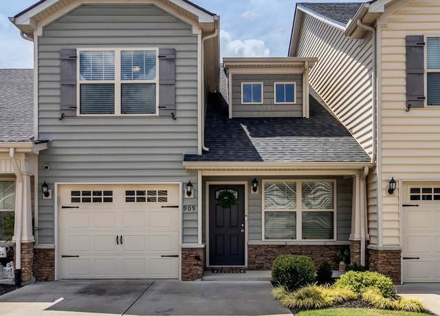 Property at 909 Granville Dr, Murfreesboro, TN 37128, 3 beds, 3 baths