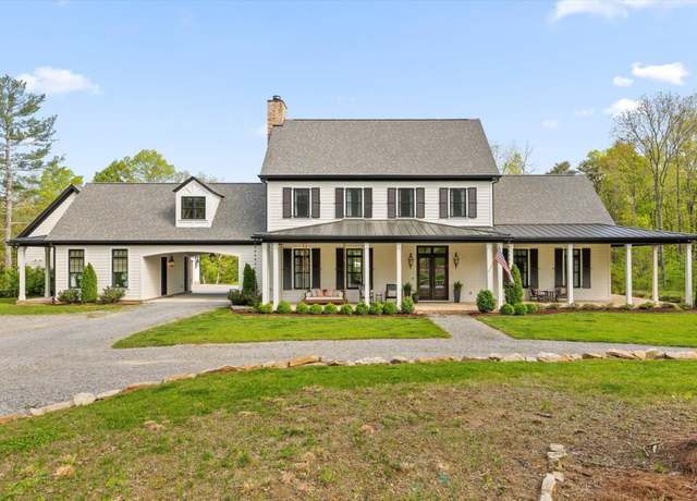 Property at 6517 Polly Ln, Signal Mountain, TN 37377, 4 beds, 4.5 baths