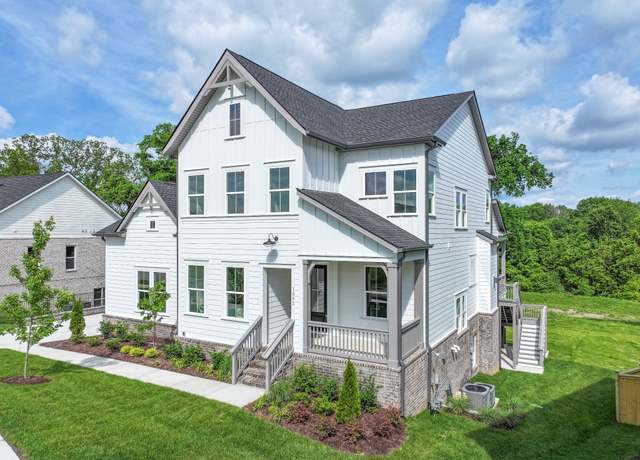 Property at 1052 Wetzel Dr, Franklin, TN 37064, 5 beds, 5 baths