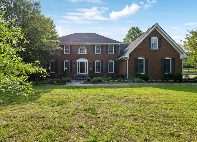 Property at 1101 Cross Creek Dr, Franklin, TN 37067, 4 beds, 3 baths