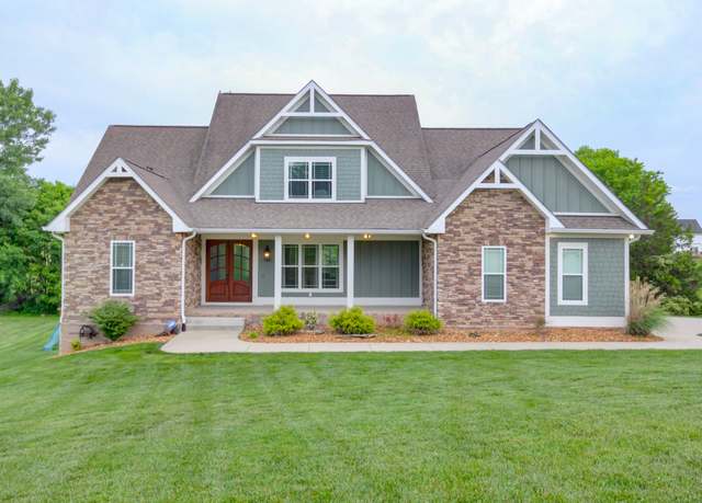 Property at 864 S Ridge Trl, Clarksville, TN 37043, 4 beds, 4 baths
