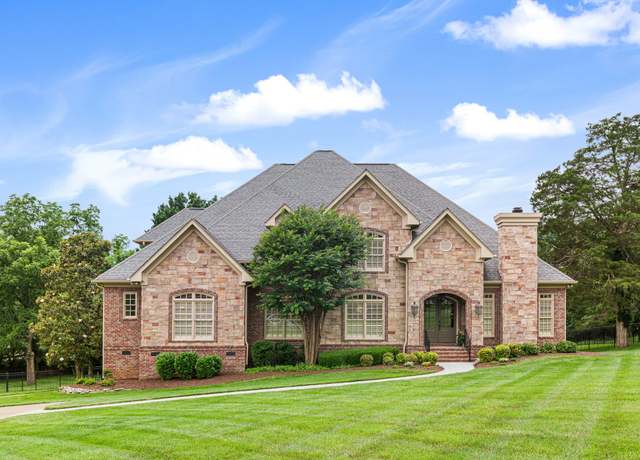 Property at 101 Balleroy Dr, Brentwood, TN 37027, 4 beds, 5 baths