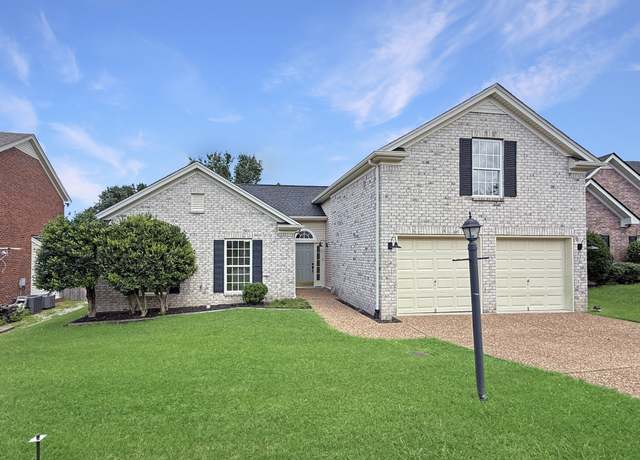 Property at 908 Glenridge Ln, Nashville, TN 37221, 3 beds, 2 baths