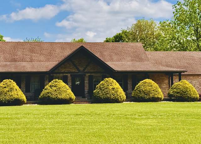 Property at 375 Autumn Ridge Ln, Lafayette, TN 37083, 3 beds, 3.5 baths