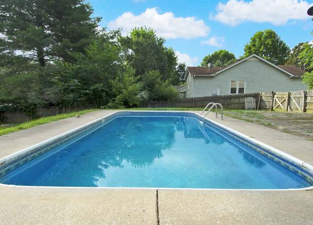 Property at 7108 Gregory Ct, Fairview, TN 37062, 3 beds, 2 baths