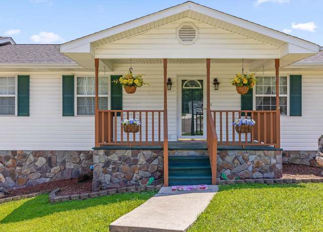 Property at 516 Hill St, Ringgold, GA 30736, 4 beds, 4 baths