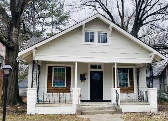 Property at 243 Campbell St, Jackson, TN 38301, 4 beds, 3 baths