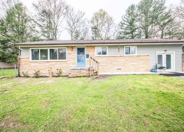 Property at 370 Peter Pan Ave, Crossville, TN 38572, 3 beds, 1.5 baths