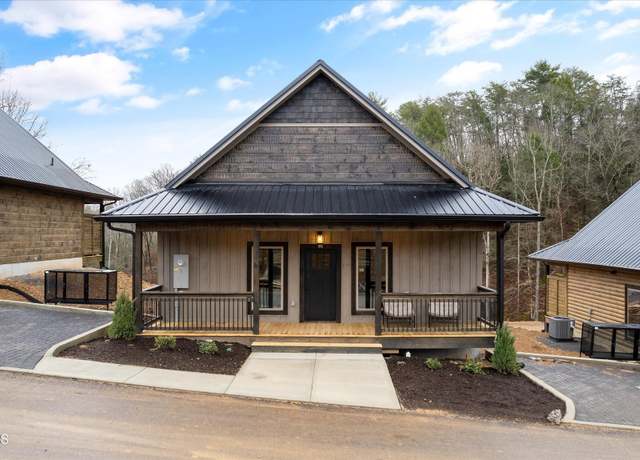 Property at 572 Warbonnet Way, Pigeon Forge, TN 37863, 3 beds, 2.5 baths