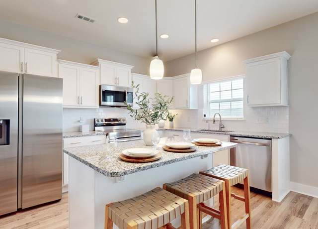Property at 213 Dry Creek Cmns, Goodlettsville, TN 37072, 3 beds, 2.5 baths