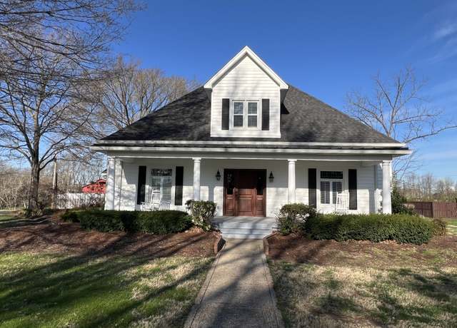 Property at 504 N Russell St, Portland, TN 37148, 3 beds, 2 baths
