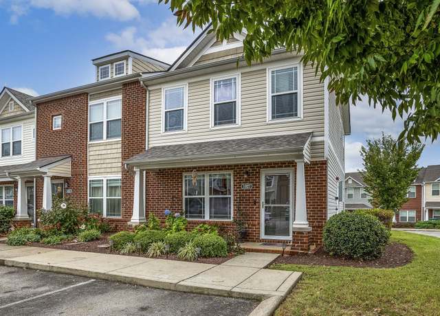 Property at 1027 Somerset Springs Dr, Spring Hill, TN 37174, 2 beds, 2.5 baths