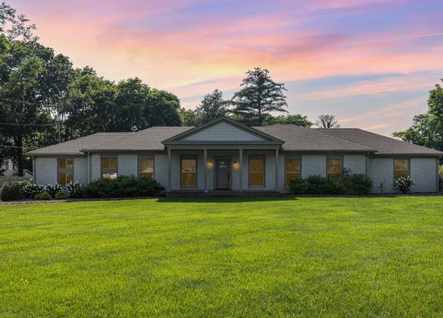 Property at 405 Oakvale Dr, Brentwood, TN 37027, 4 beds, 3 baths