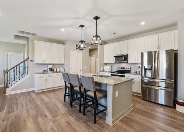 Property at 7118 Ivory Way, Fairview, TN 37062, 4 beds, 2.5 baths