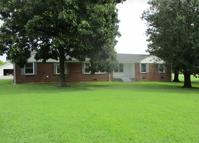Property at 667 Eastover Rd, Lebanon, TN 37090, 3 beds, 2 baths