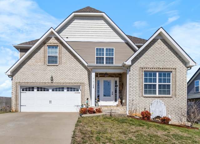Property at 752 Crestone Ln, Clarksville, TN 37042, 4 beds, 2.5 baths