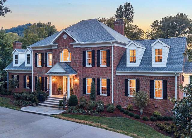 Property at 4905 Tyne Valley Blvd, Nashville, TN 37220, 6 beds, 5 baths