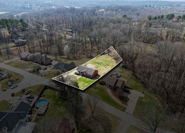 Property at 334 Idaho Springs Rd, Clarksville, TN 37043, 3 beds, 3 baths