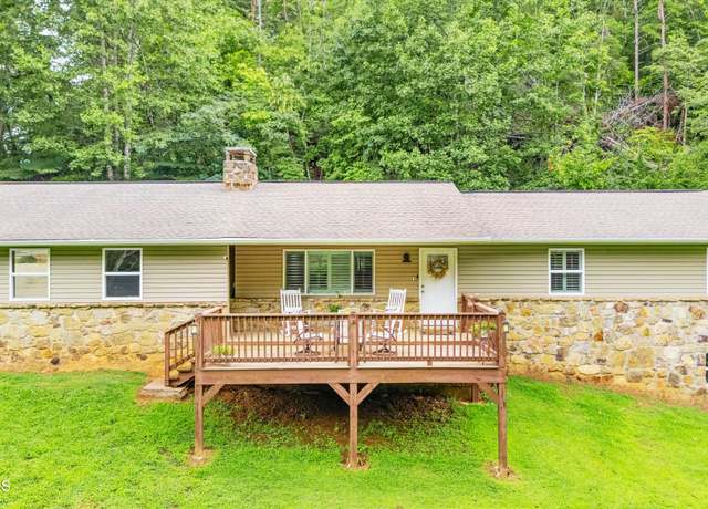 Property at 641 Old Piney Rd, Maryville, TN 37803, 4 beds, 3 baths