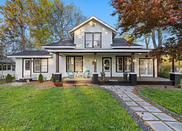 Property at 316 S Military Ave, Lawrenceburg, TN 38464, 4 beds, 2 baths